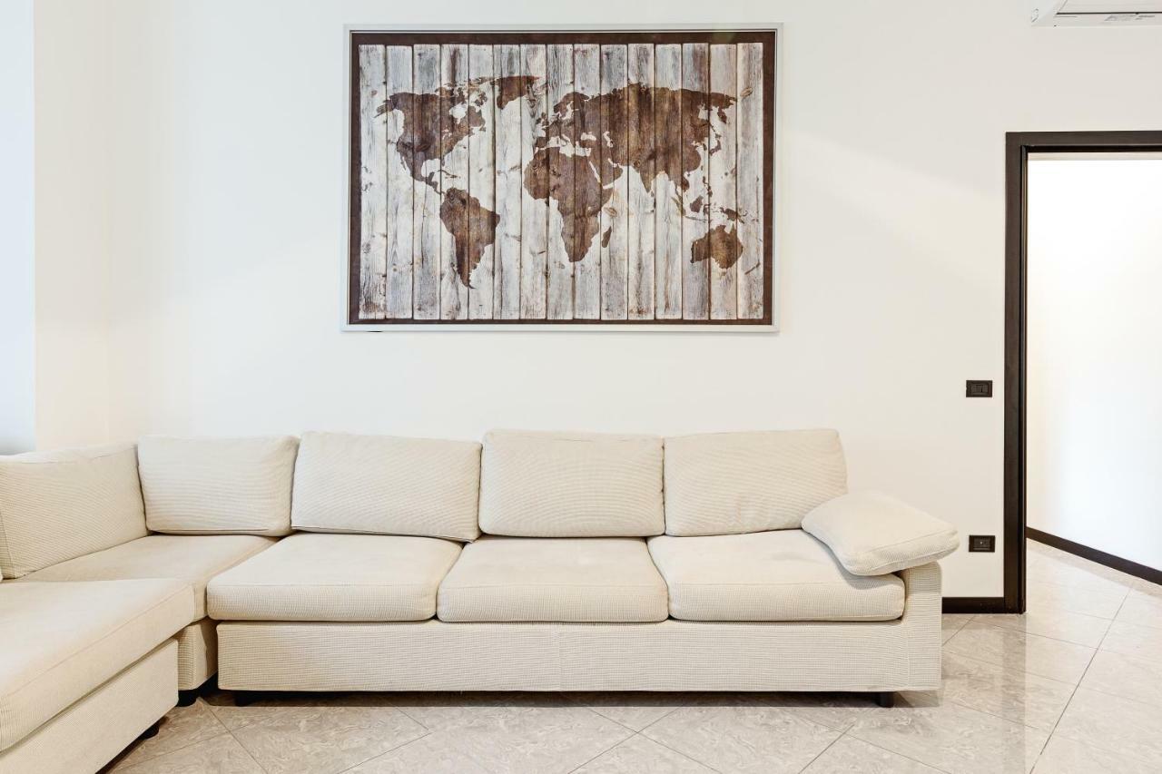 S. Maria Valle Central Roomy Flat มิลาน ภายนอก รูปภาพ
