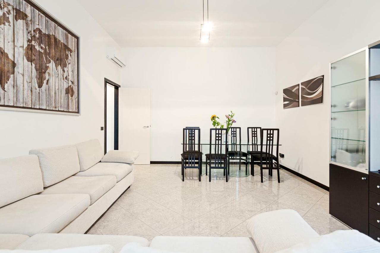 S. Maria Valle Central Roomy Flat มิลาน ภายนอก รูปภาพ